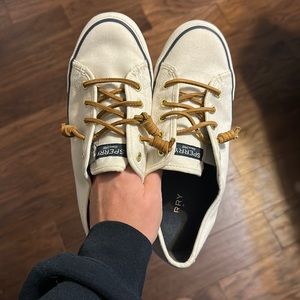 SPERRY BOAT SHOES
